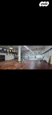 מחסנים, קרית מלאכי