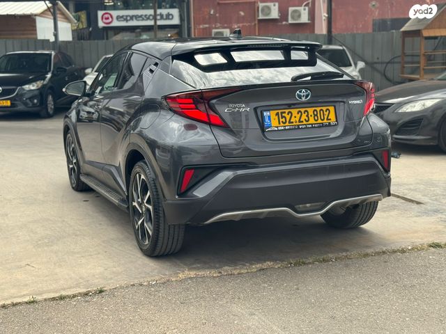 מודעת רכב טויוטה C-HR 2