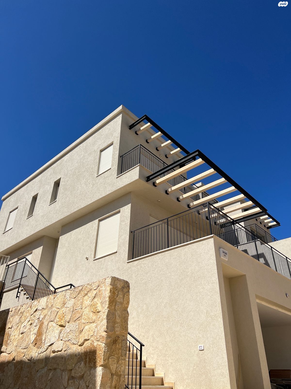 המגינים 5