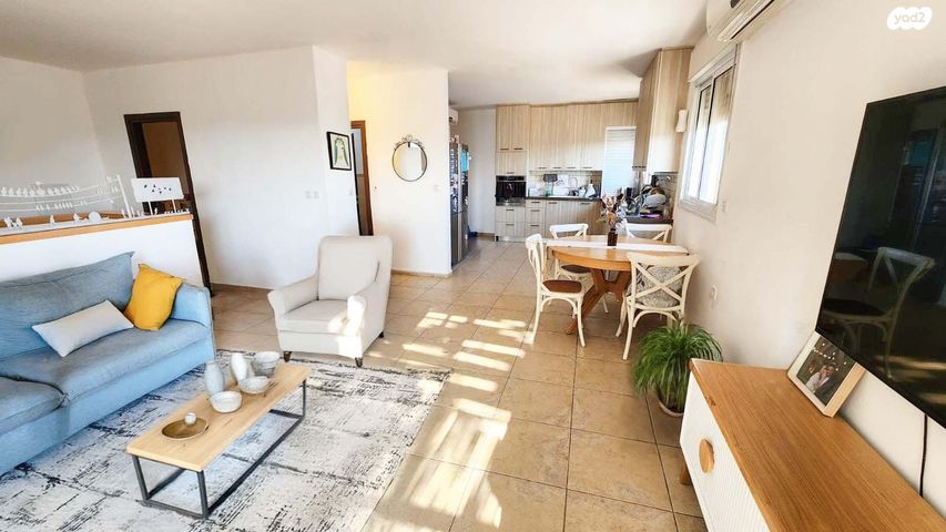 דירת גן, הר גלעד 9, אלקנה, אלקנה