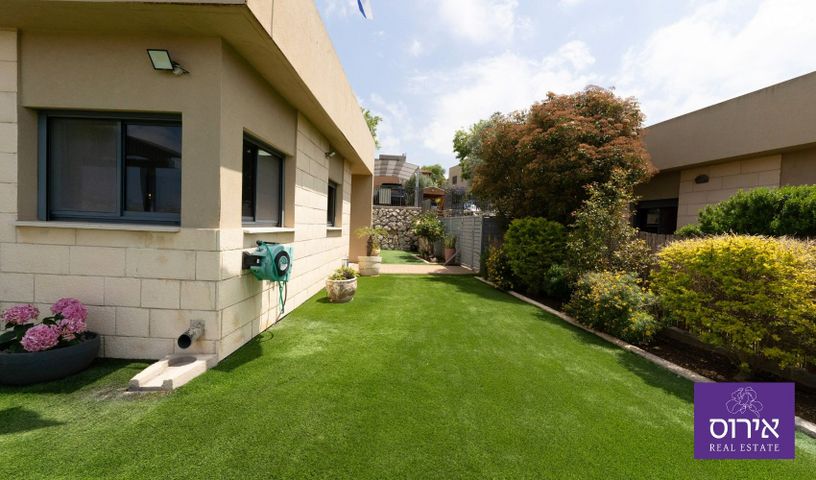 בית פרטי/ קוטג', מעלה השמורה, כפר ורדים