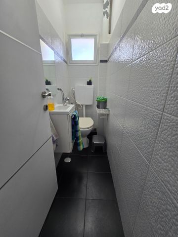 דירה, ככר יהלום, שאר העיר, מעלה אדומים