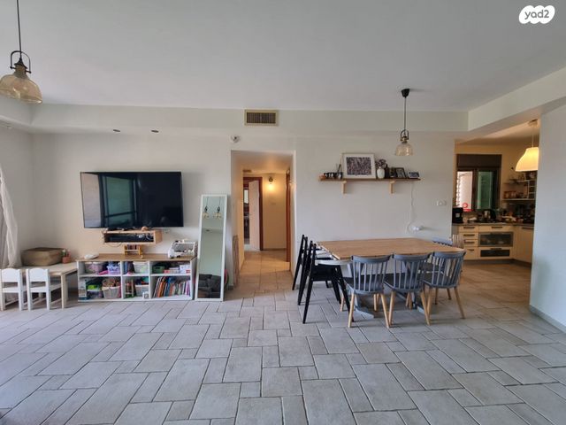 דירה, חרצית, הפרחים, מודיעין מכבים רעות