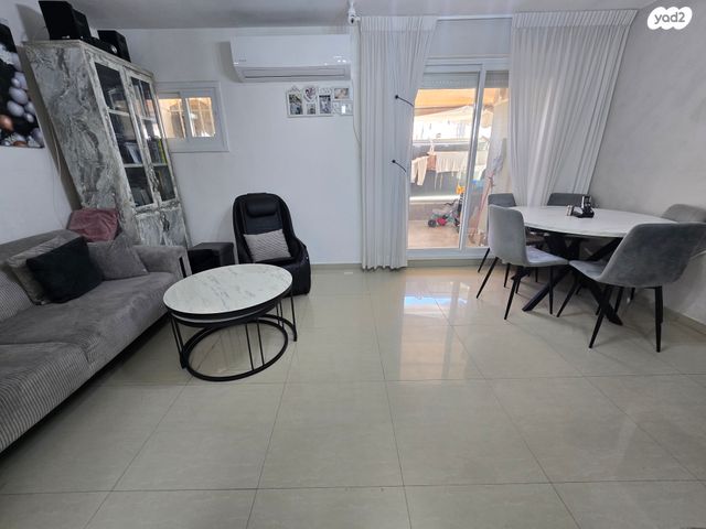 דירה, ככר יהלום, שאר העיר, מעלה אדומים