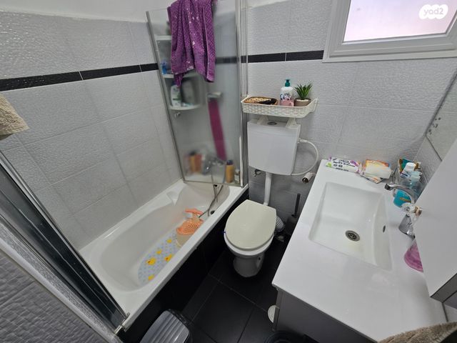 דירה, ככר יהלום, שאר העיר, מעלה אדומים