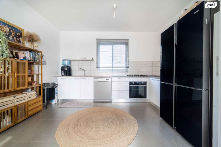 דירה, אפרים קציר, מורשת, מודיעין מכבים רעות