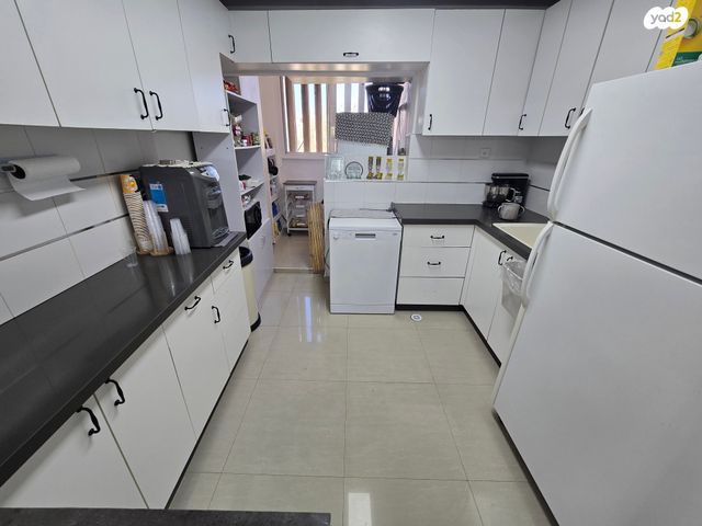 דירה, ככר יהלום, שאר העיר, מעלה אדומים