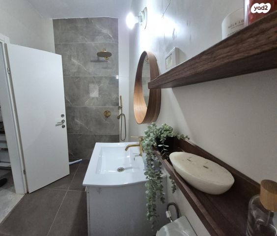 דירת גן, קטיף, נתיבות מערב, נתיבות