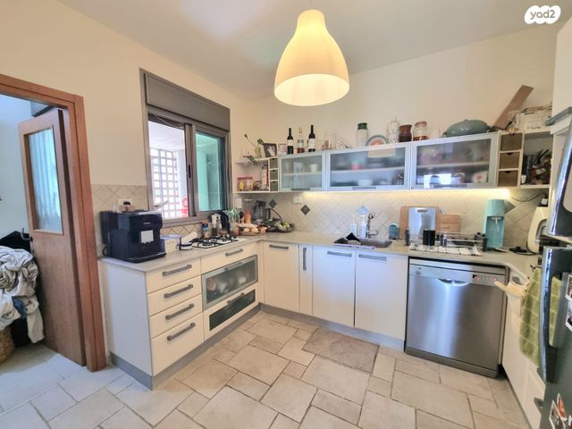 דירה, חרצית, הפרחים, מודיעין מכבים רעות