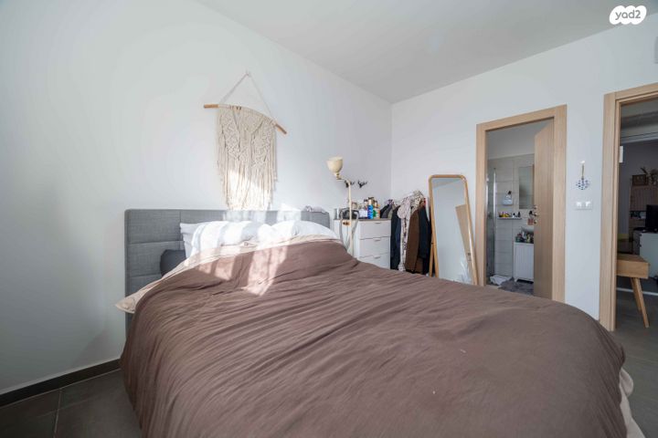 דירה, אפרים קציר, מורשת, מודיעין מכבים רעות