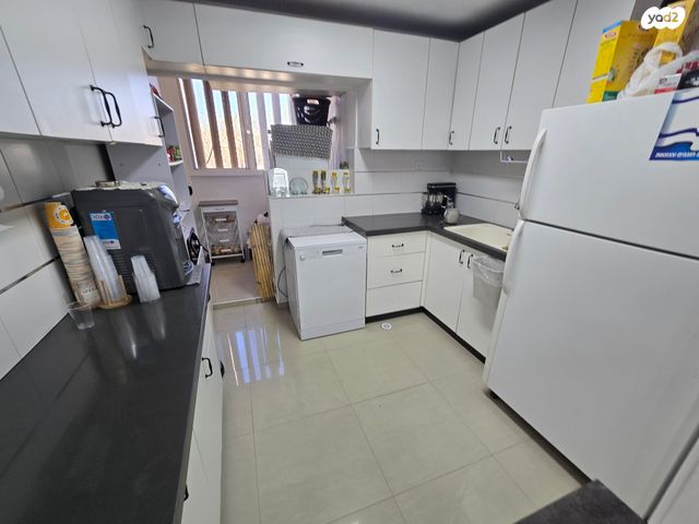 דירה, ככר יהלום, שאר העיר, מעלה אדומים