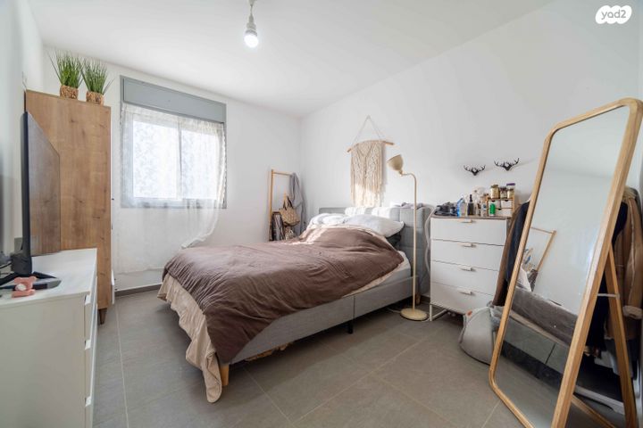 דירה, אפרים קציר, מורשת, מודיעין מכבים רעות