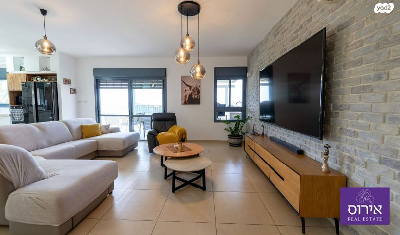 בית פרטי/ קוטג', מעלה השמורה, כפר ורדים