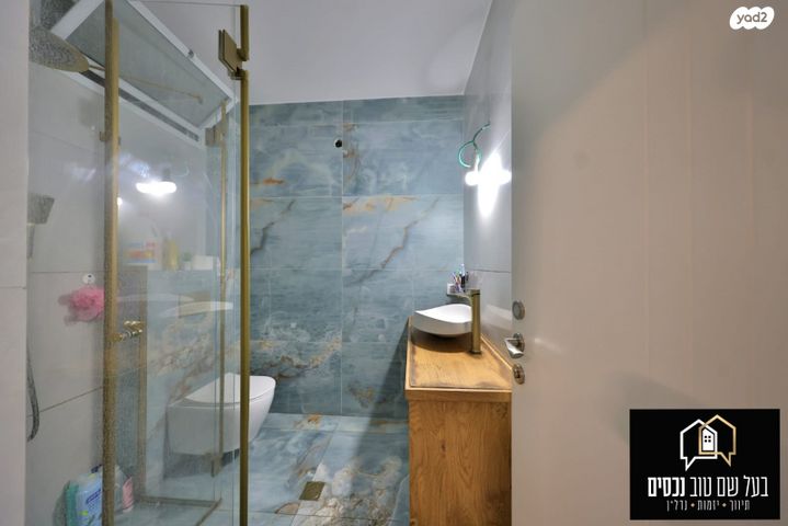 דו משפחתי, חפץ חיים, אברמסקי, קרית אתא