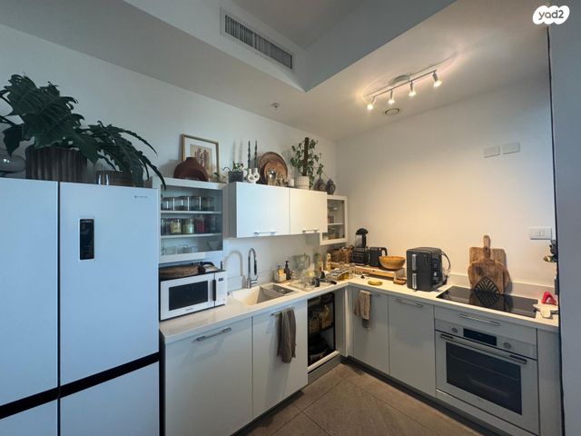 דירה, ליאונרדו דה וינצ'י, גני שרונה, קרית הממשלה, תל אביב יפו