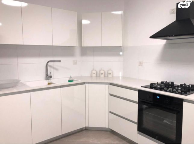 דירה, המכבים 28, המכבים, גבעת זאב