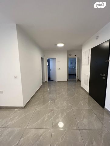 דירה, המכבים 28, המכבים, גבעת זאב