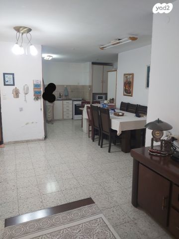 שדרות הארבעה 43