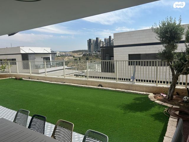 דירת גן, גולדה מאיר 23, מורשת, מודיעין מכבים רעות