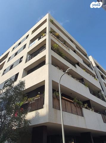 דירה, חזנוביץ' 10, תל אביב יפו