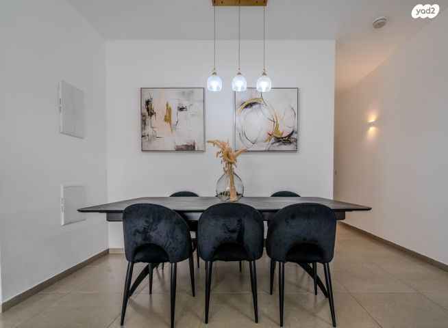 דירה, לוטם 12, הפרחים, חריש