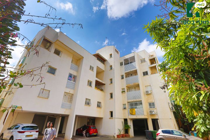 דירה, מענית, סביוני הכפר, כפר סבא