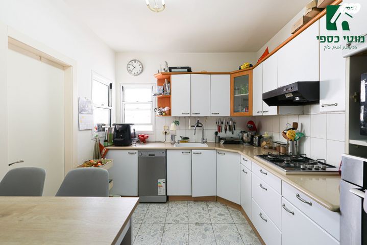 דירה, מענית, סביוני הכפר, כפר סבא