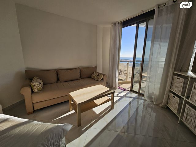 דירה, הרצליה