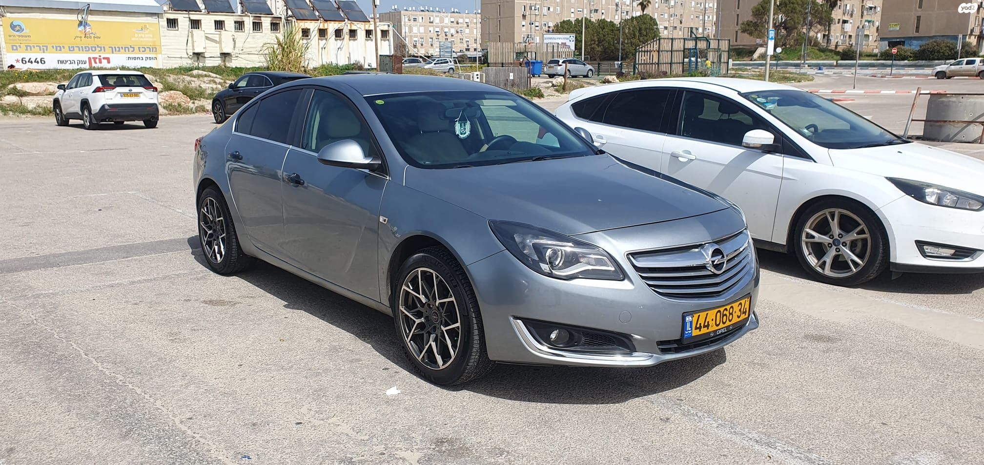 מודעת רכב אופל אינסיגניה