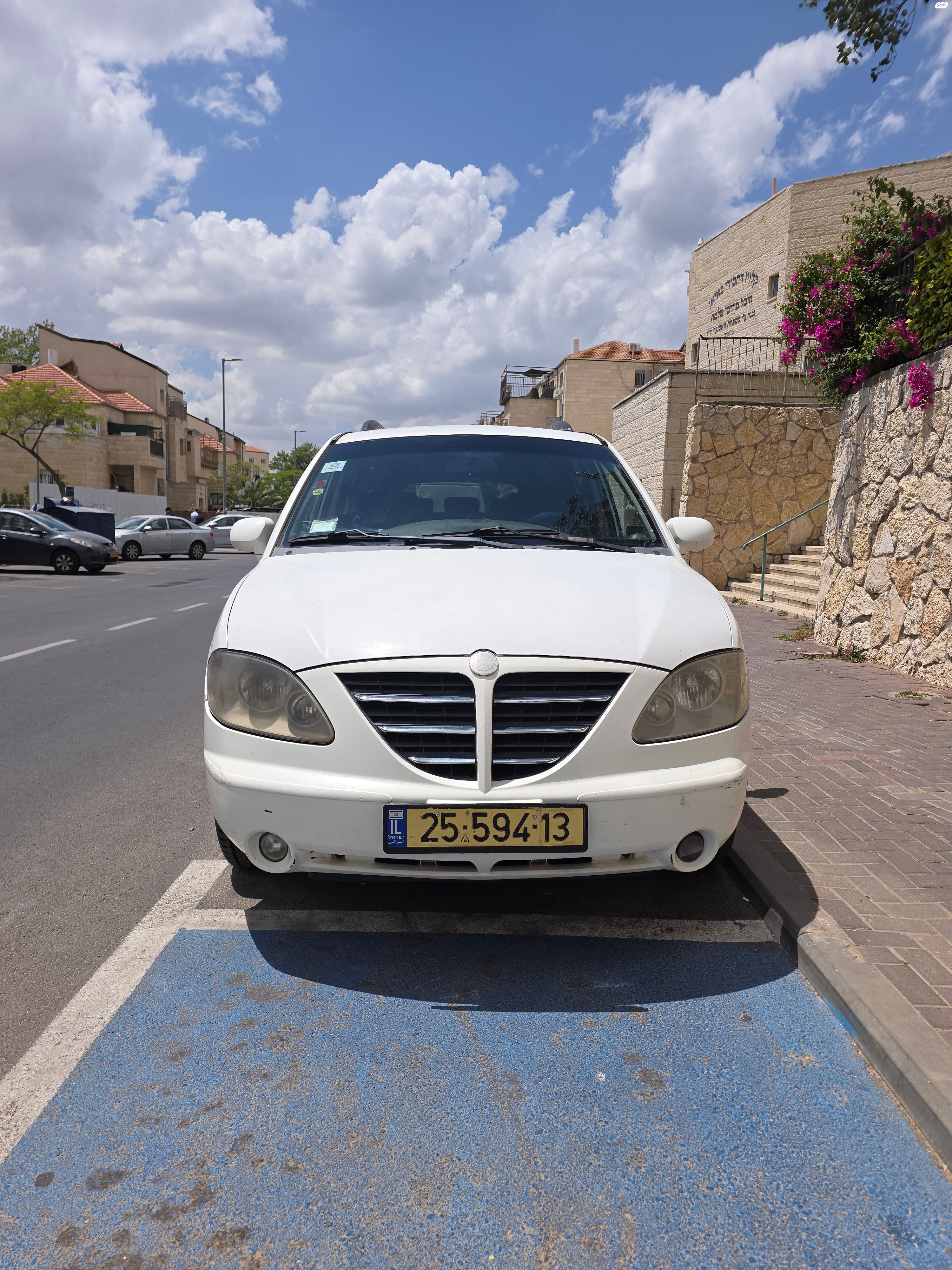 מודעת רכב סאנגיונג רודיוס
