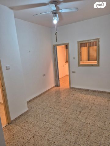 דירה, הפלמ"ח 16, מרכז העיר, סביניה, הוותיקה, קרית ביאליק