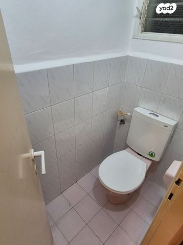 דירה, הפלמ"ח 16, מרכז העיר, סביניה, הוותיקה, קרית ביאליק