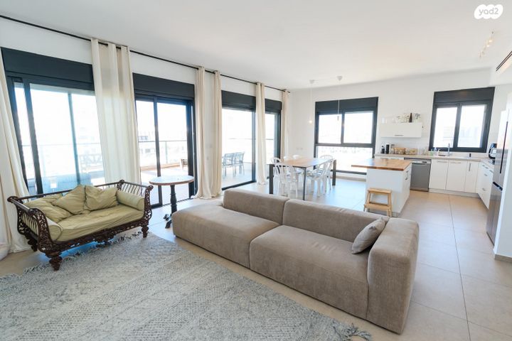 גג/ פנטהאוז, אור ים, אור עקיבא