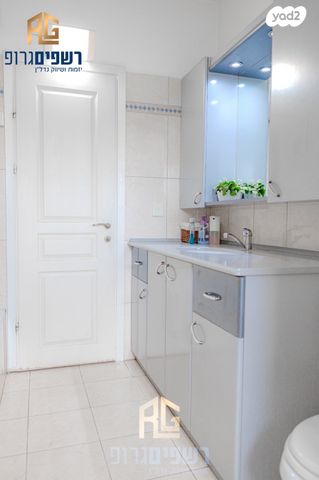 דופלקס, שיכוני מזרחי, כפר סבא