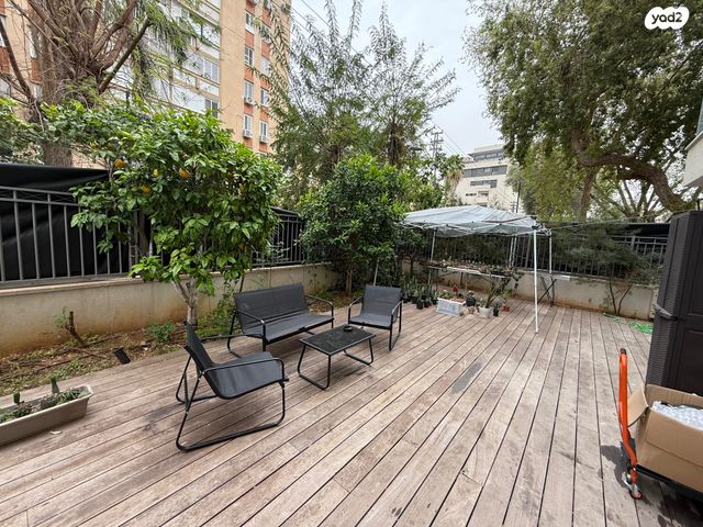 מעפילי אגוז 66