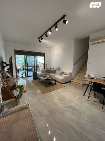 מרדכי מוטלה רוזנשטיין 