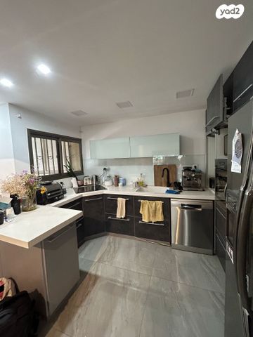 דירת גן, מרדכי מוטלה רוזנשטיין, רמב"ם, ראשון לציון