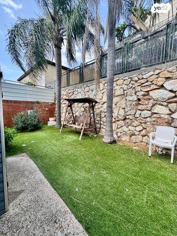 דו משפחתי, כרמיאל