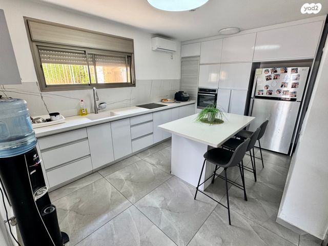 דו משפחתי, כרמיאל