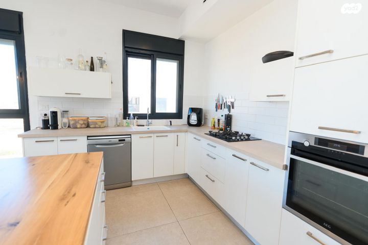 גג/ פנטהאוז, אור ים, אור עקיבא