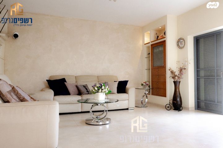 דופלקס, שיכוני מזרחי, כפר סבא