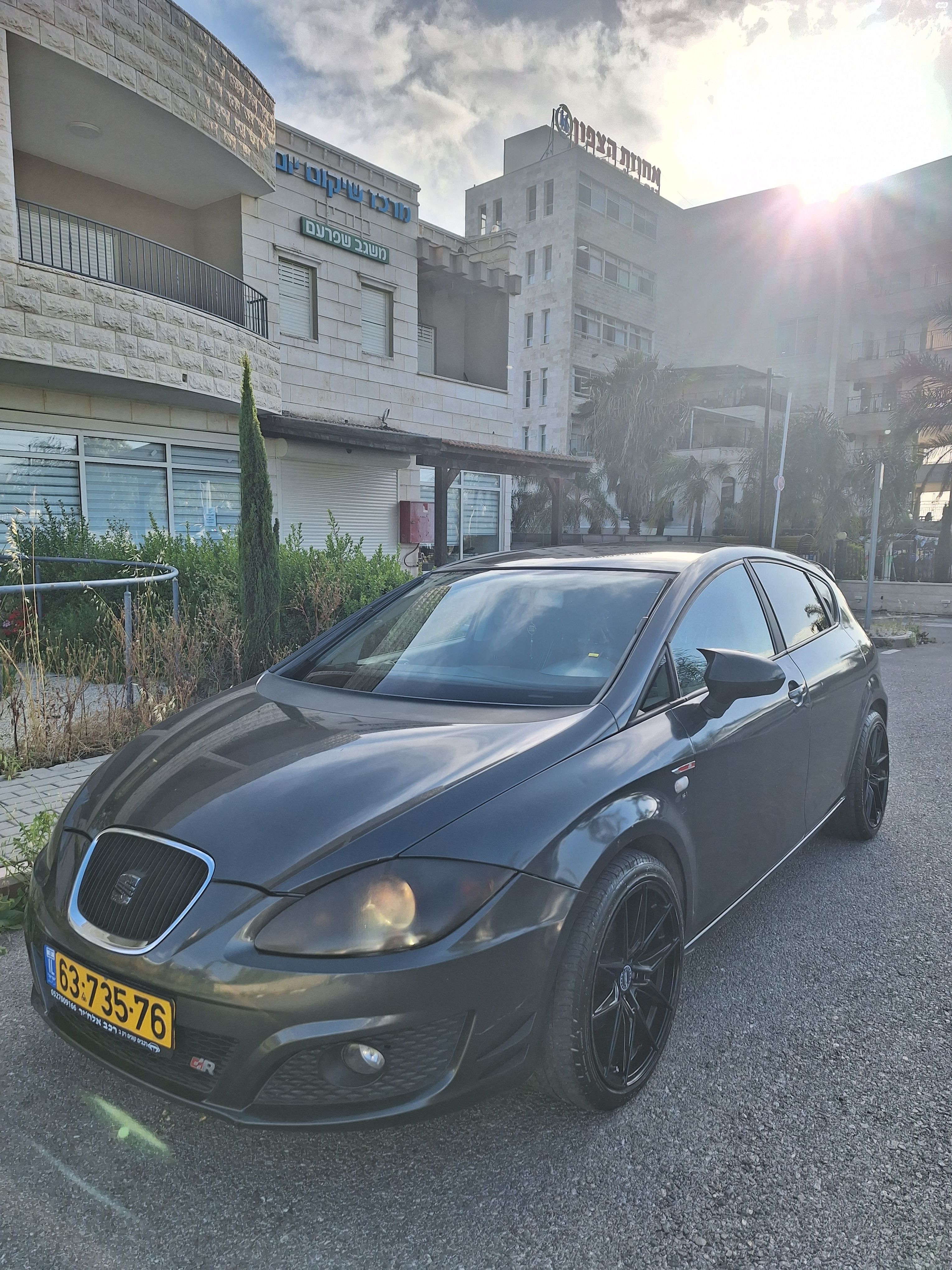 מודעת רכב סיאט לאון