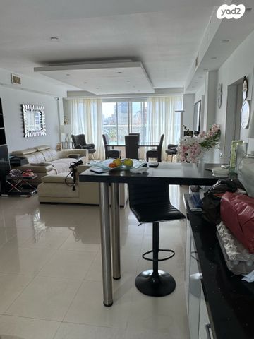 דירה, נתניה