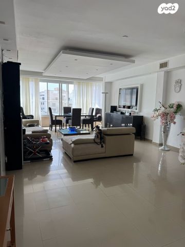 דירה, נתניה