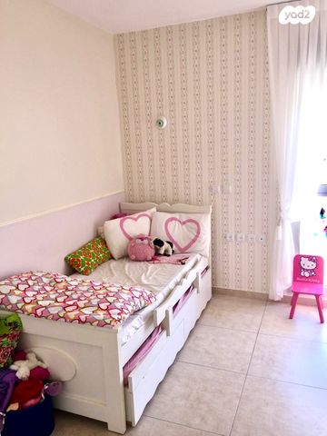 דירה, חנה רובינא, הרצליה