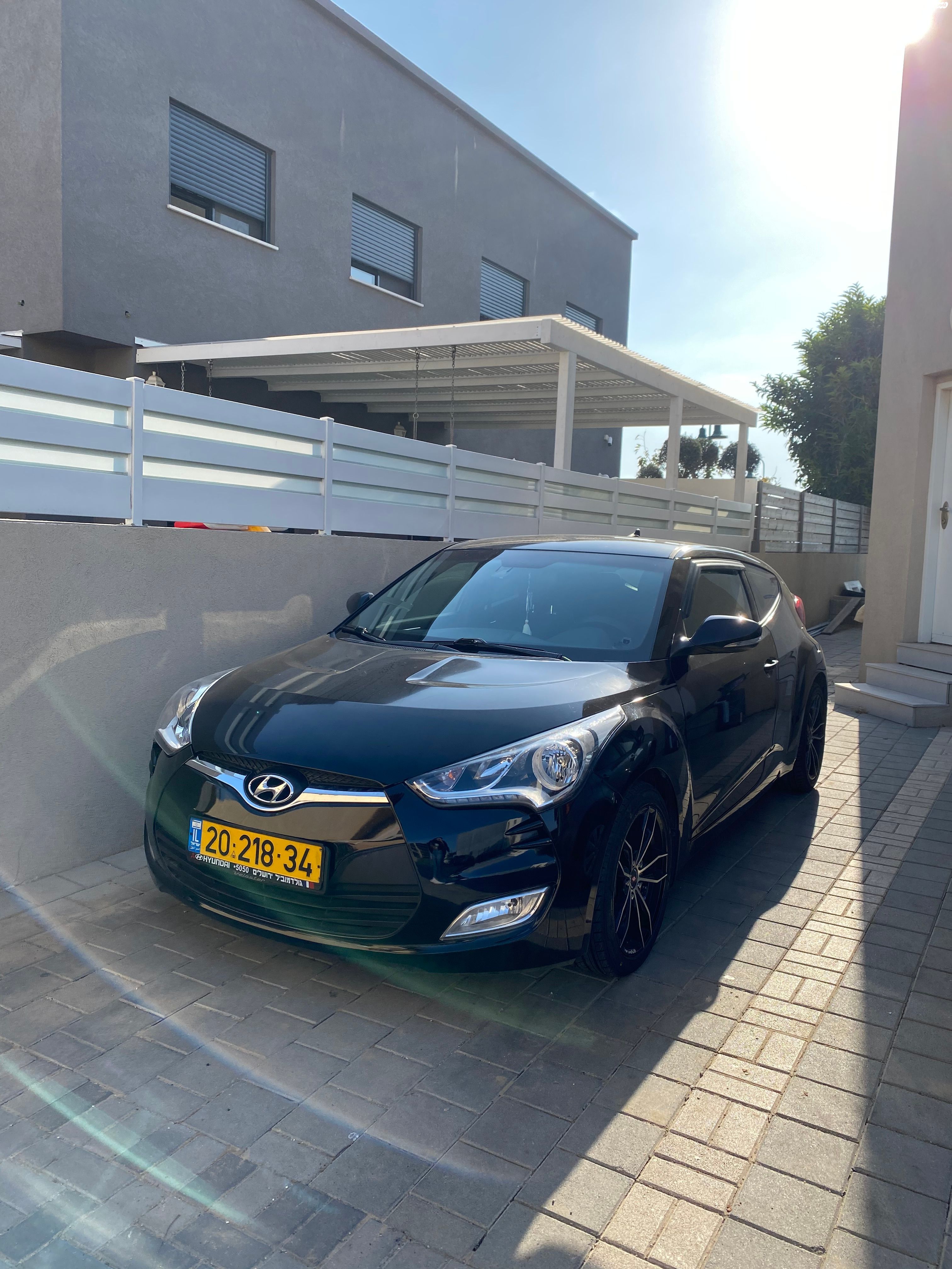 מודעת רכב יונדאי ולוסטר