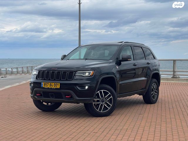 מודעת רכב ג'יפ גרנד צ'ירוקי