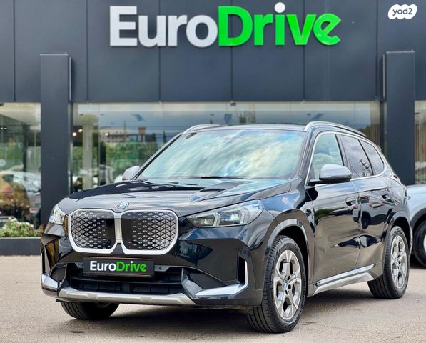 מודעת רכב ב מ וו IX1