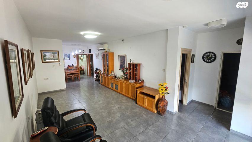 דירה, שלומציון 16, נגבה, רמת גן