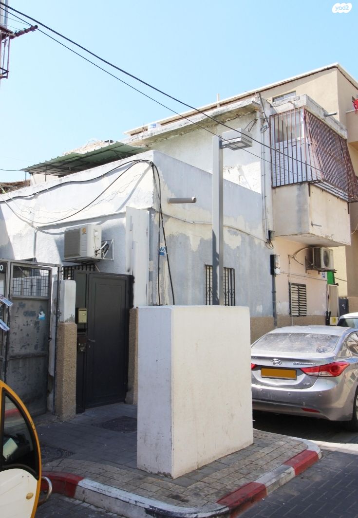 חפר 28